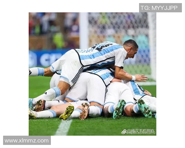 巴塞罗那宣布梅西续约至2023年，球迷狂喜！