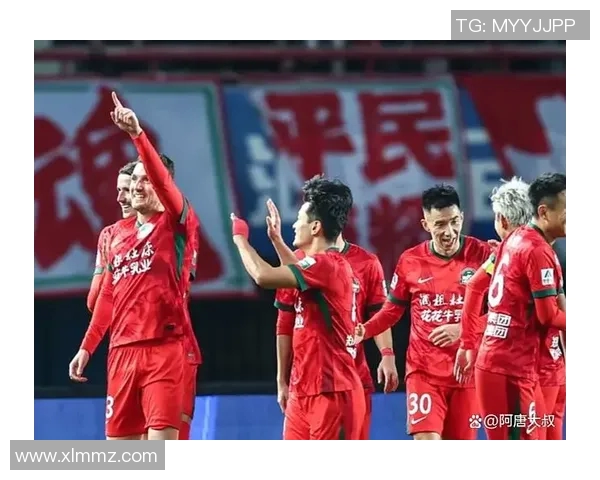 沙尔克04客负不敌不莱梅,遭遇两连败赛季困境深重 沙尔克04客负不敌不莱梅,遭遇两连败赛季困境深重